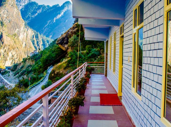 Best Homestay In Joshimath For Family Visit Gnaga Resort 17773669313