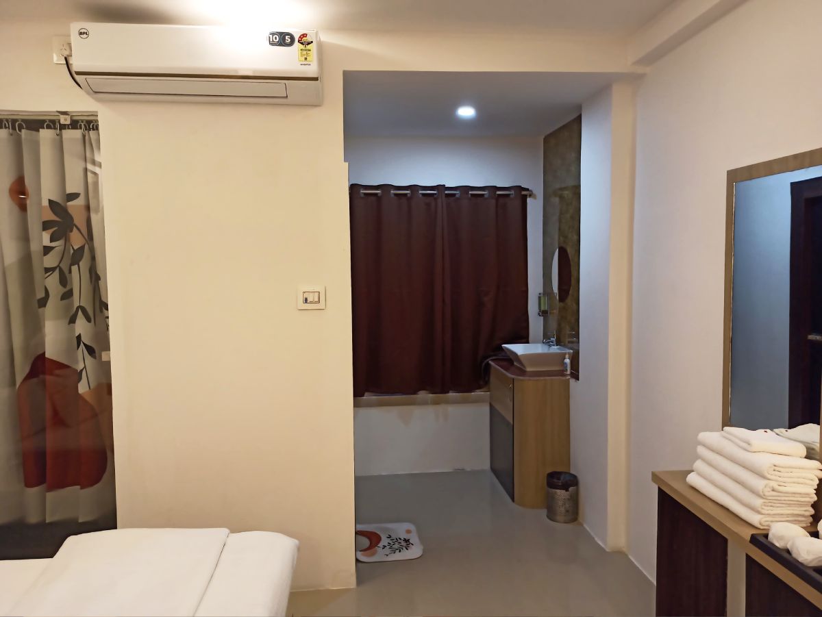 Best Hotel In Tarapith 17510059419