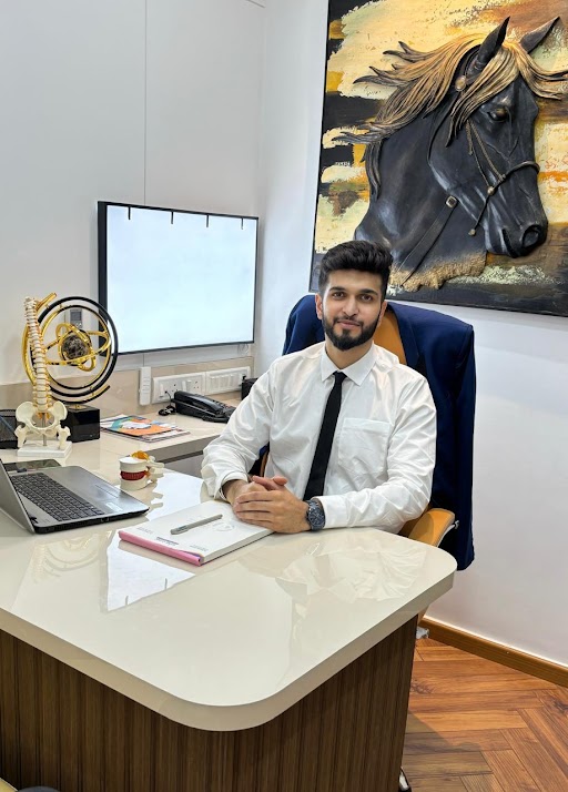 Best Spine Surgeon In Borivali Dr Sarthak Kadakia 17355394797