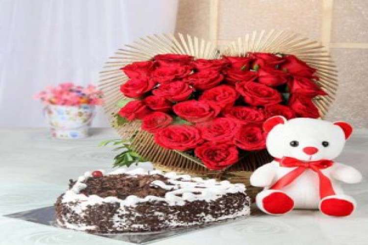 Buy Gifts Online Today With Yuvaflowers 2829135