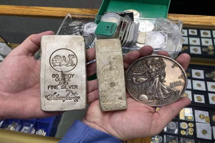 Buy Gold With Bitcoin And Other Crypto 16482750291