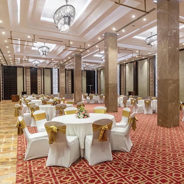 Elegant Meeting Venue In Ahmedabad For Business Conferences 17598573466