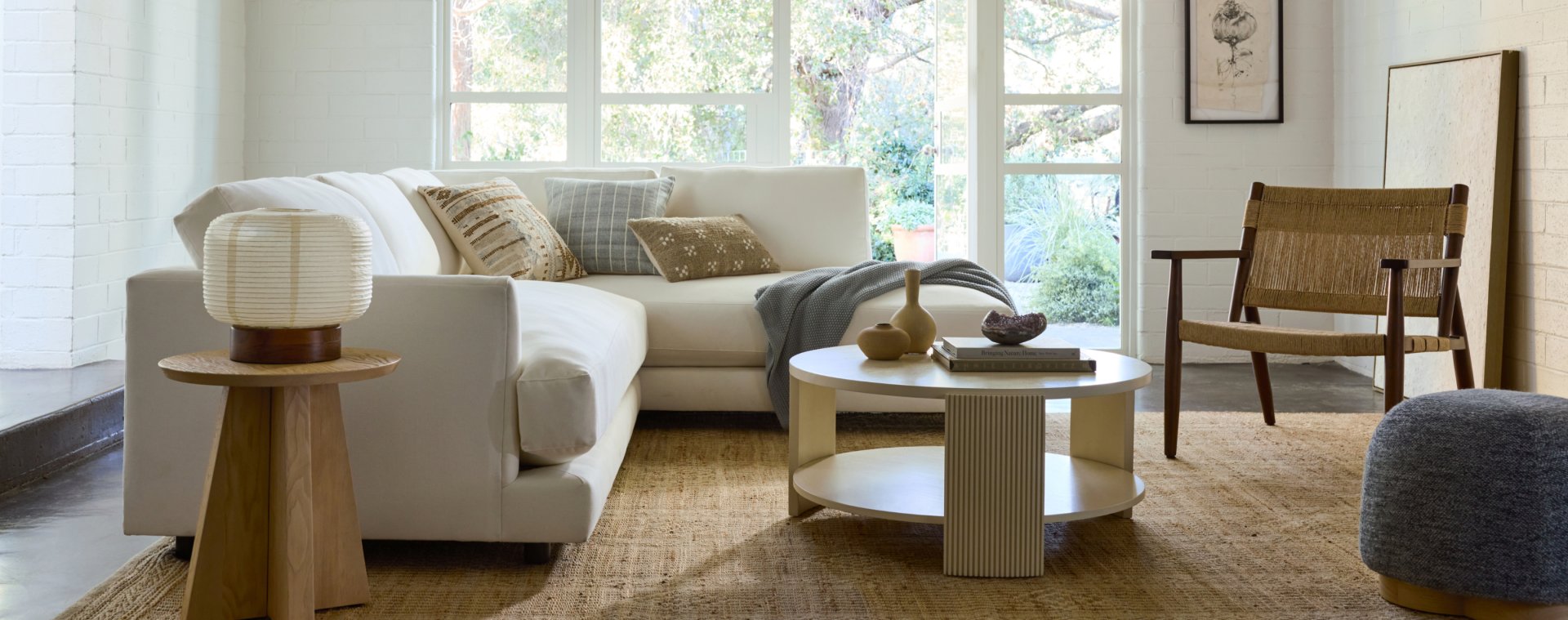 Lounge Chairs Bed Sofa Dining Table 17258737767