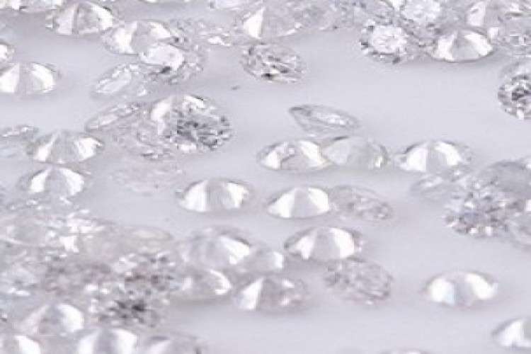 Low Prices Colorless Diamonds Lot 3353721
