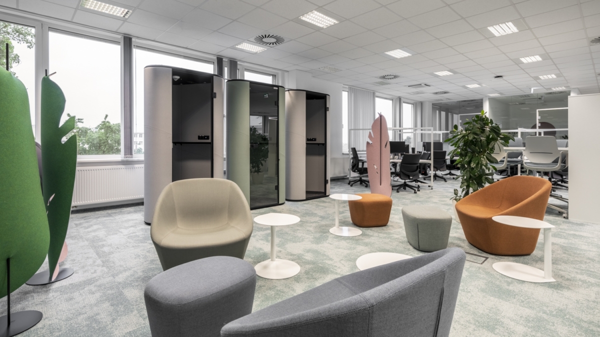 Modern Office Interior Design And Renovate By Daftar Decor 17019791632