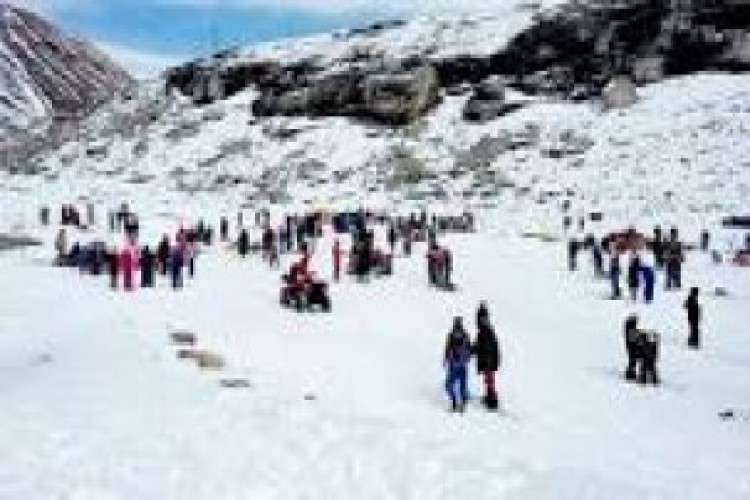 Solang Valley Holiday Tour With Couple 2203944