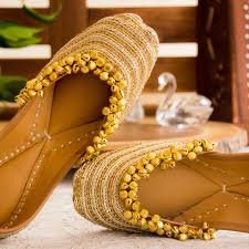 Step Into Everyday Elegance With Gulbhahars Everyday Wear Juttis 17455693251