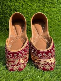 Step Into Everyday Elegance With Gulbhahars Everyday Wear Juttis 174556932510