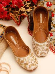 Step Into Everyday Elegance With Gulbhahars Everyday Wear Juttis 17455693253