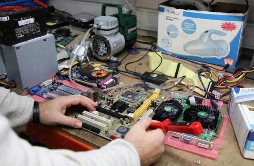 We Provide All Brand Desktop And Laptop In Reasonable Price 17131912293