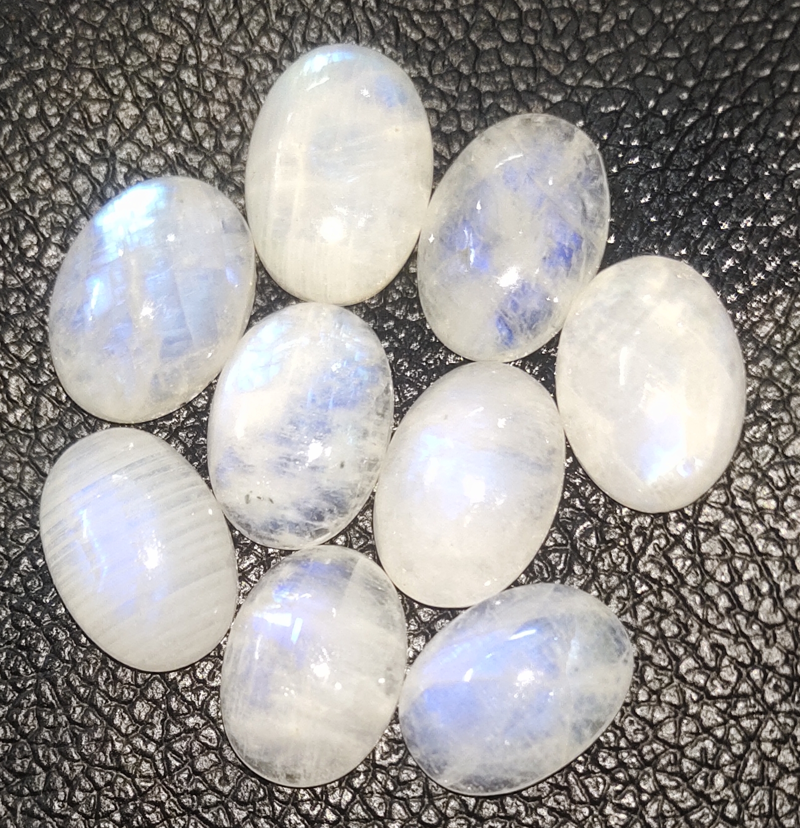 What Are The Benefits Of Moonstone 17815229016