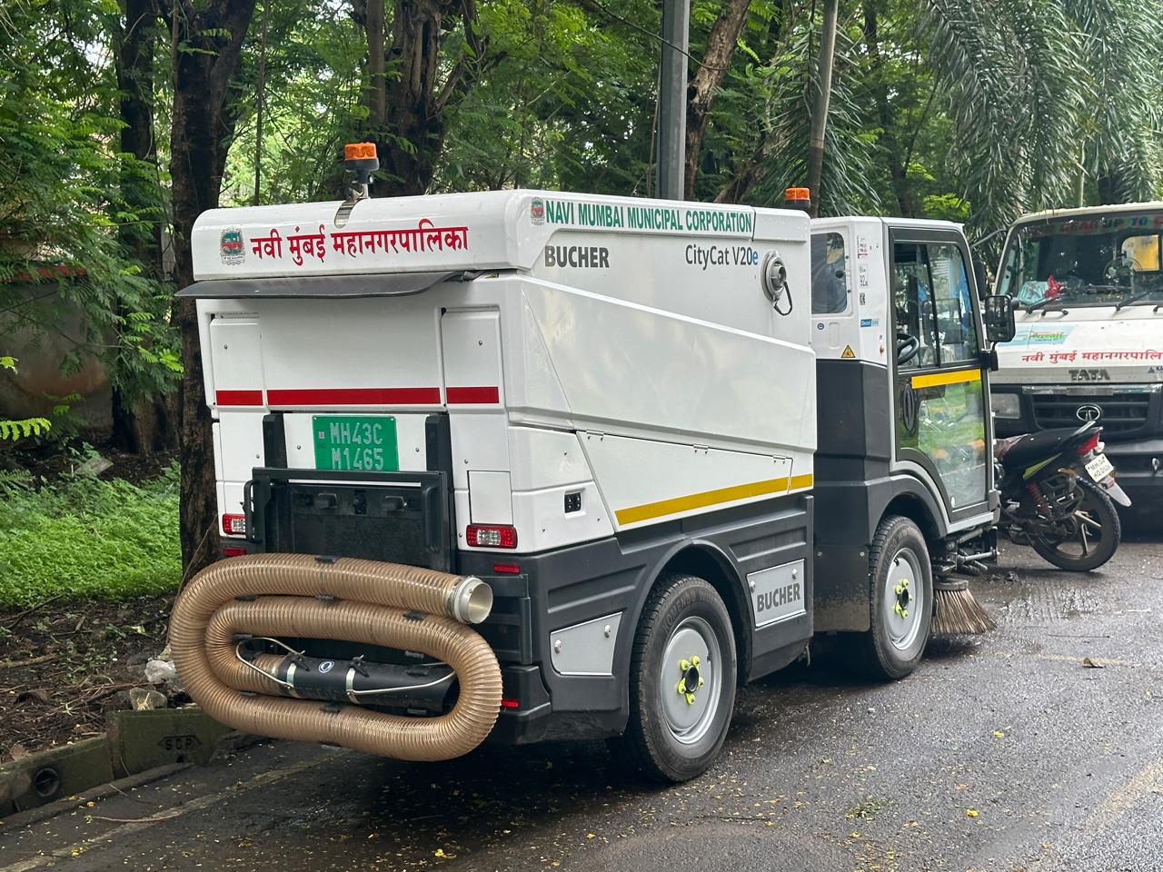 Why Municipal Corporations Are Turning To Road Sweeping Machines 17286338795