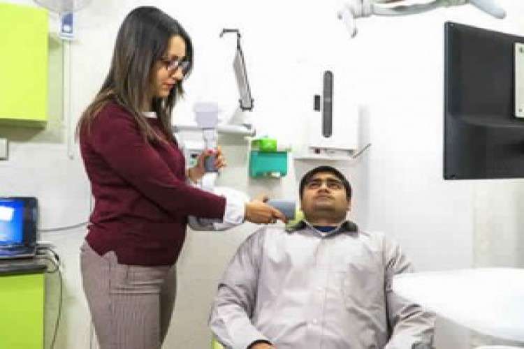 Best Dentist in Noida   VIVA Dental Clinic