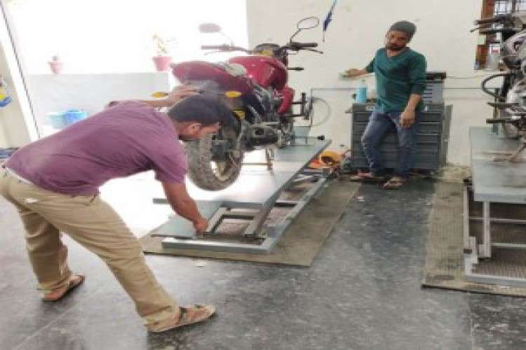 Bike Service and Two Wheeler Repair Near Kondapur
