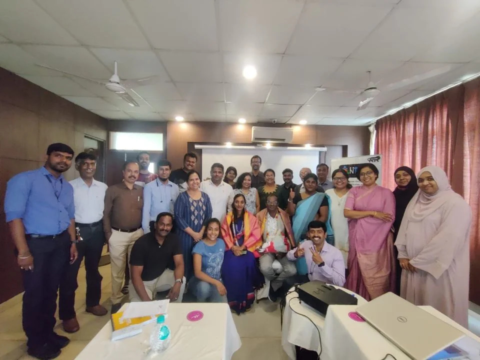 Business networking groups