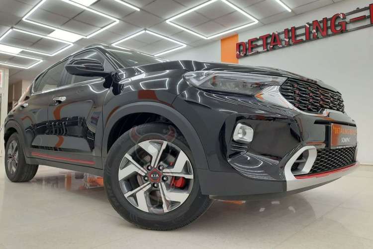 Ceramic Car Coating Services in Delhi  Detailing Devils