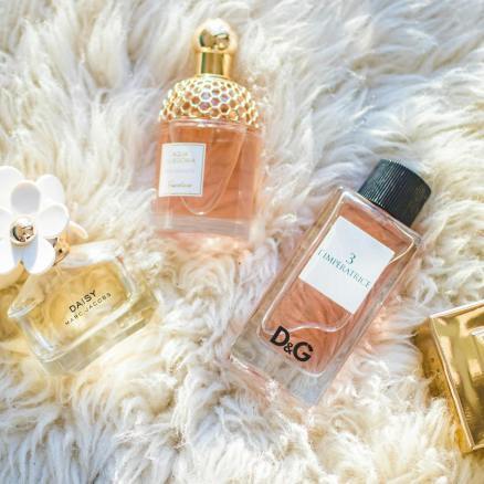 Five fragrance ingredients and the popular perfume oil