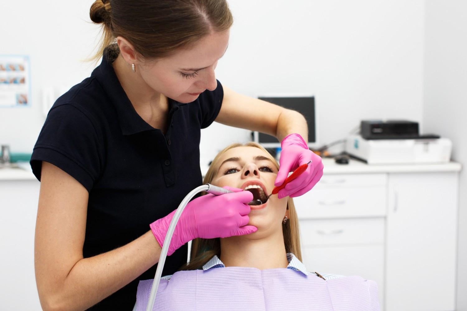 Get a perfect smile with cosmetic dentistry in gujarat