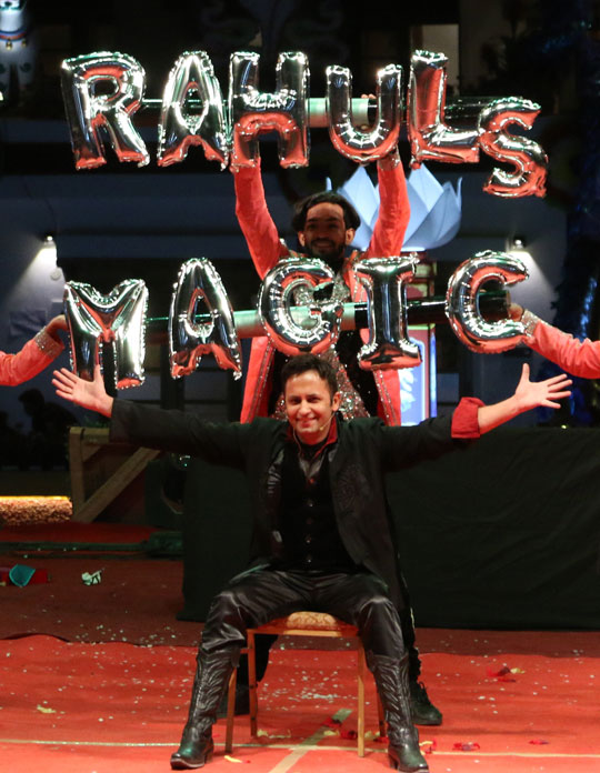 How do illusionists practice their illusions