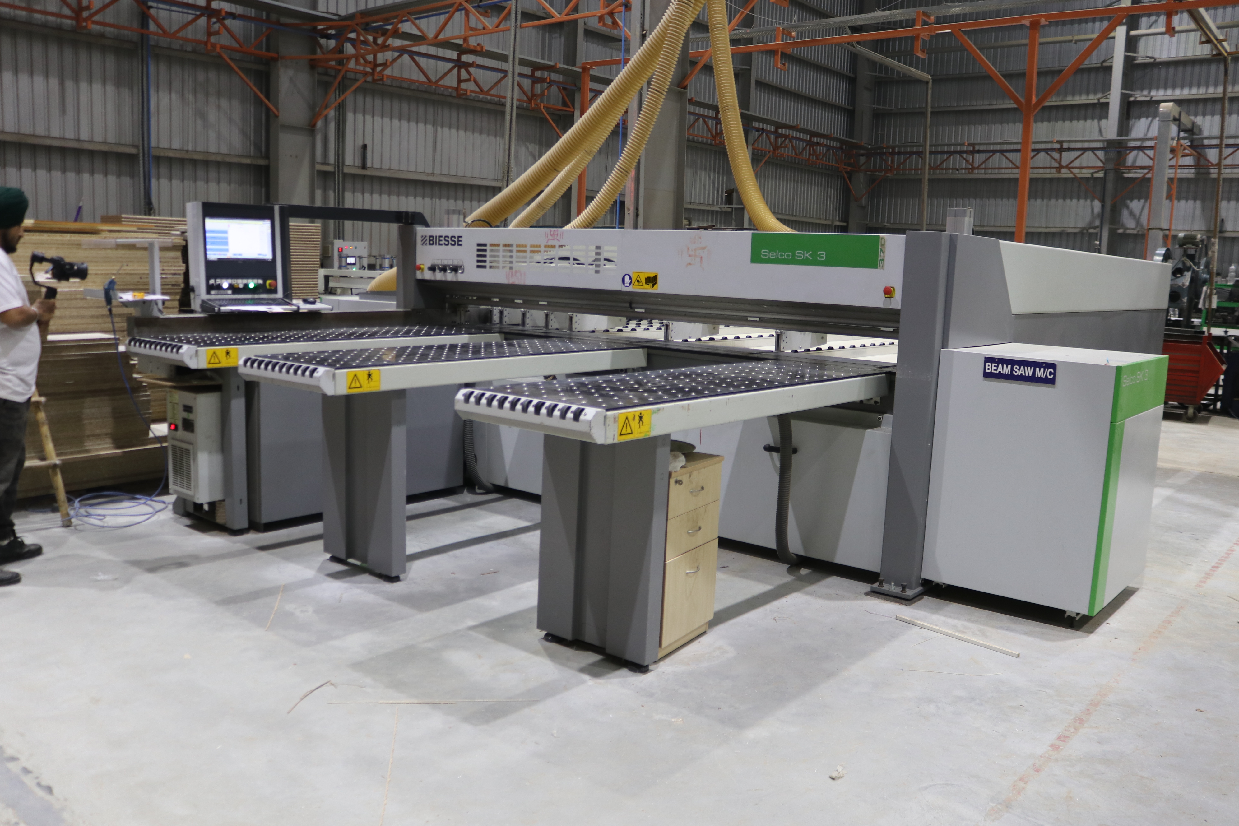 Modular workstation manufacturer