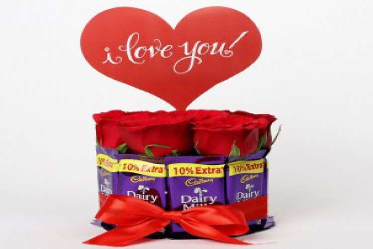 Send Gifts to Delhi in Midnight OyeGifts