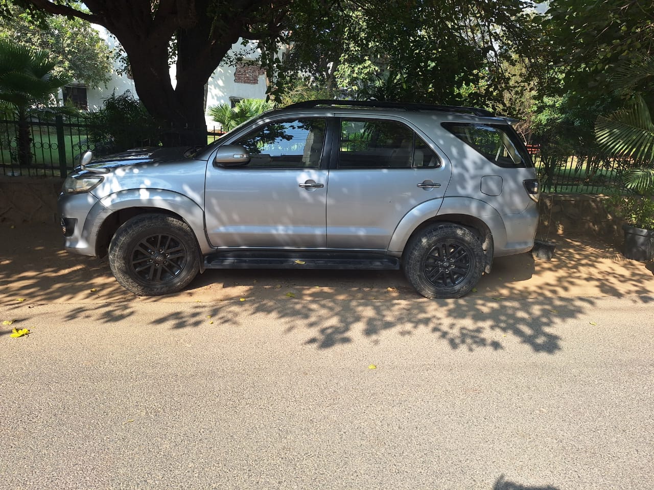 Toyota fortuner  gurugram