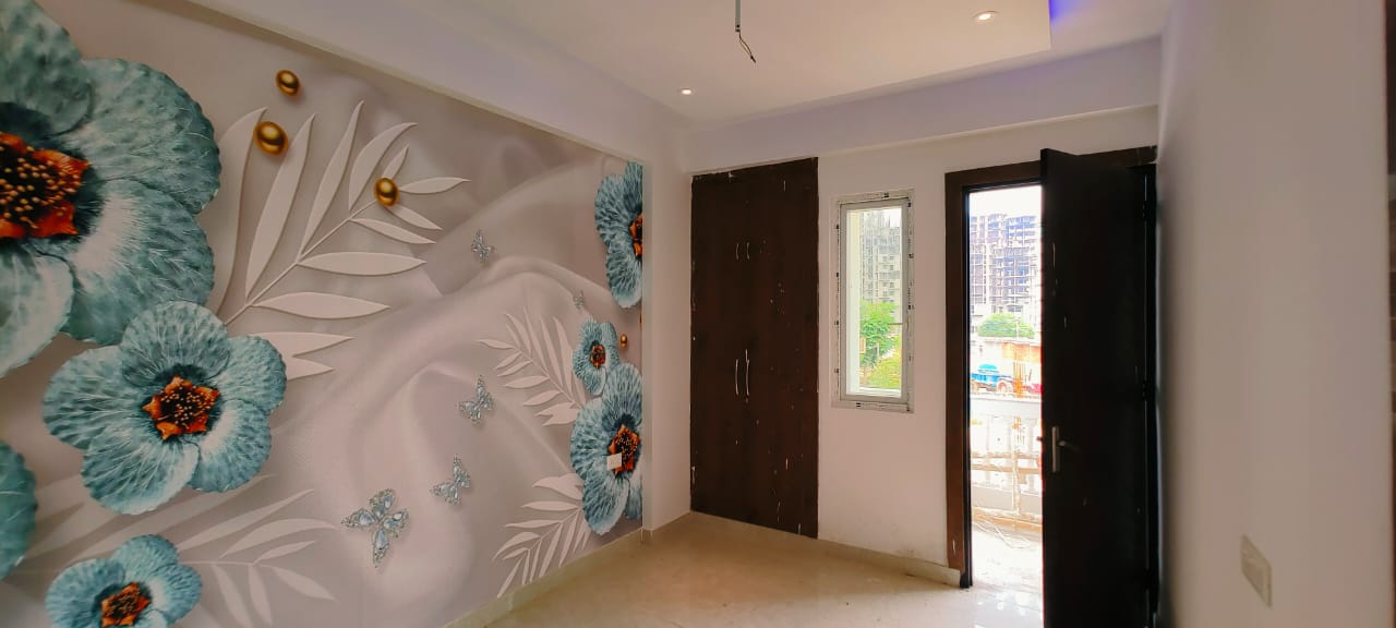 Why is the demand for builder floors increasing in Noida Extension