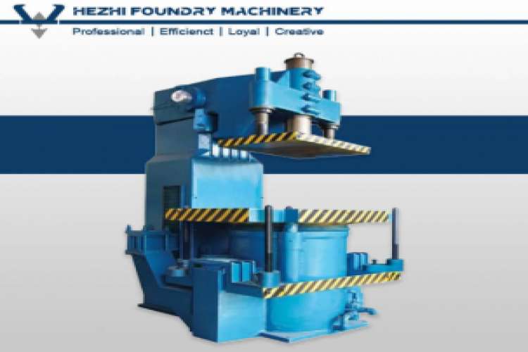 Foundry sand jolt and squeeze molding machine
